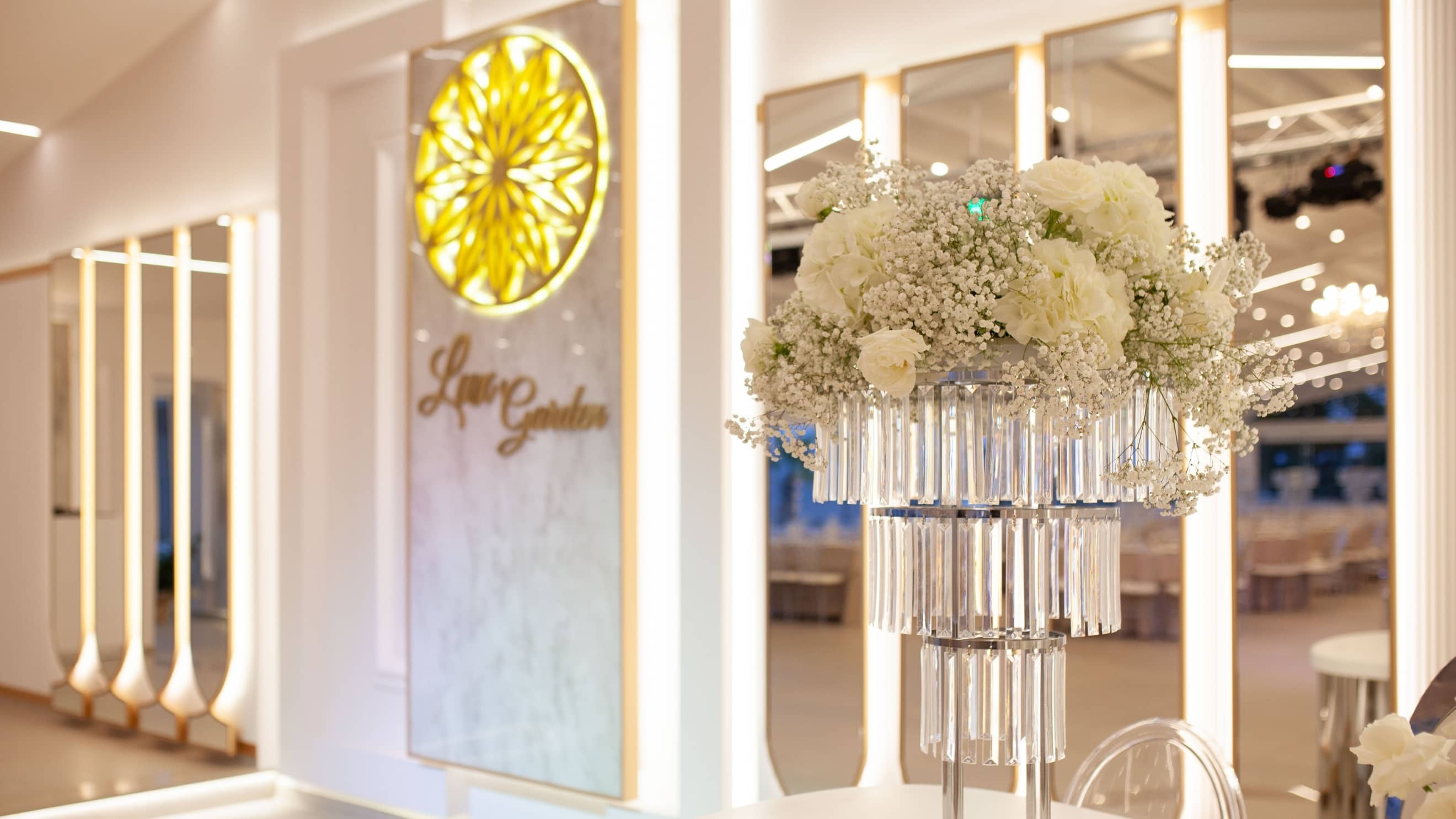 Φωτιστικά και διακόσμηση κήπου Lux Garden